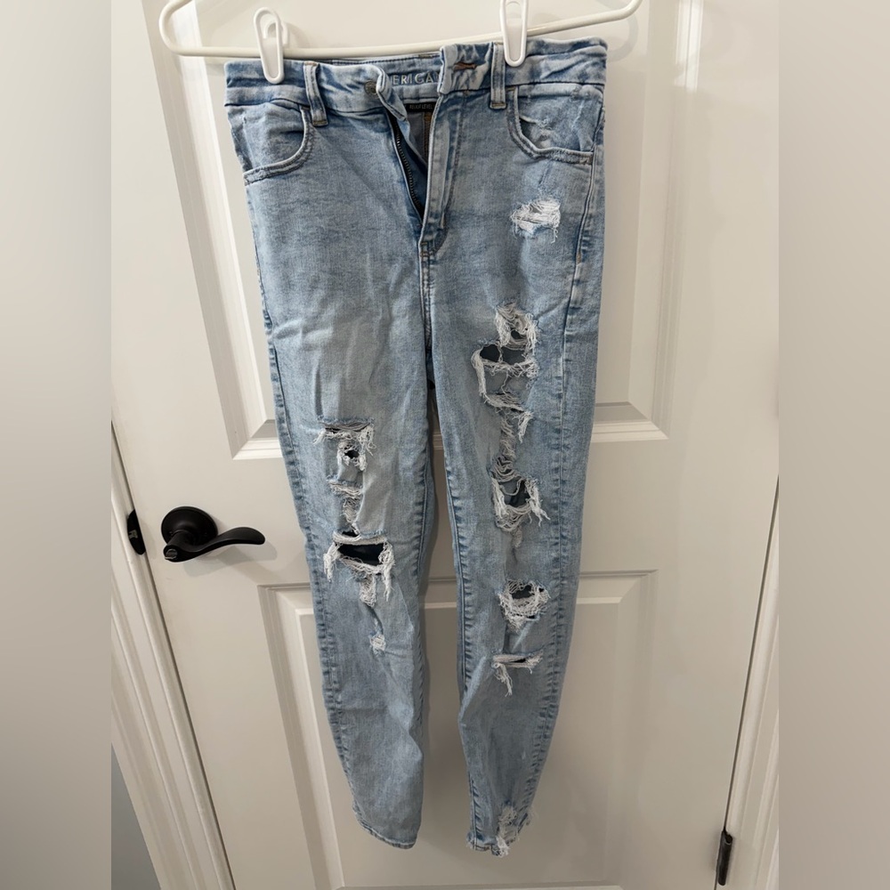 American Eagle Outfitters Light Blue Distressed Skinny Jeans